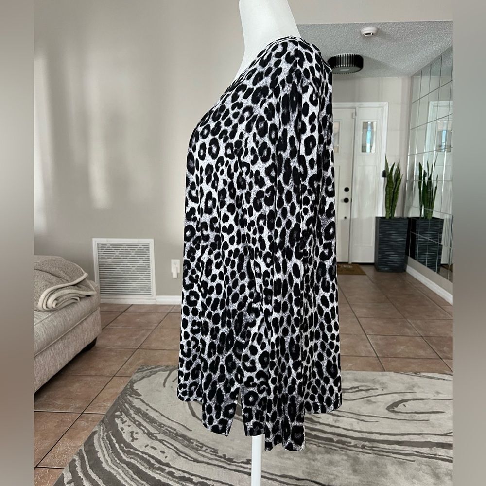 Mario Serrani Snow Leopard Print Tunic - Picture 2 of 9